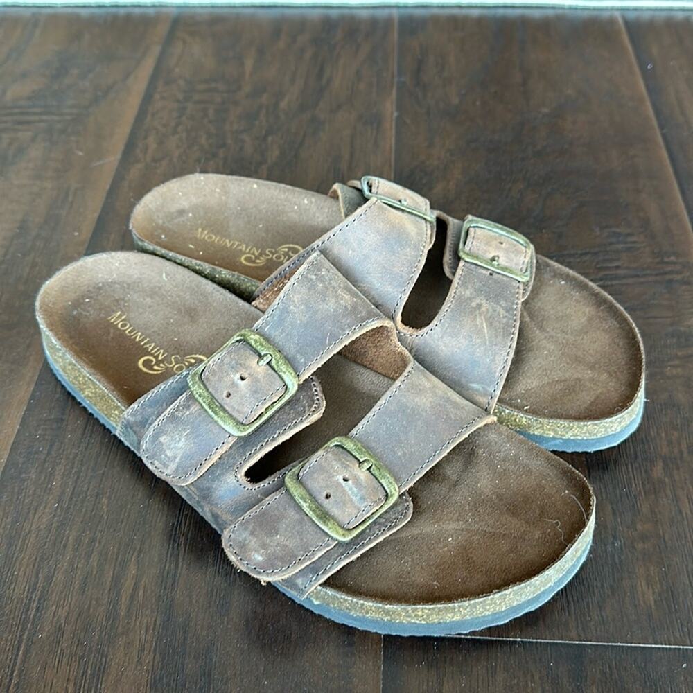 Women’s Mountain Sole Brown leather sandals size 8